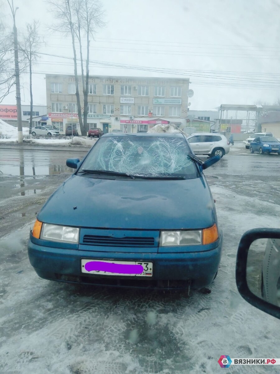 В Вязниках автомобилист разбил машину, чтобы она не досталась судебным  приставам? | 17.03.2021 | Вязники - БезФормата